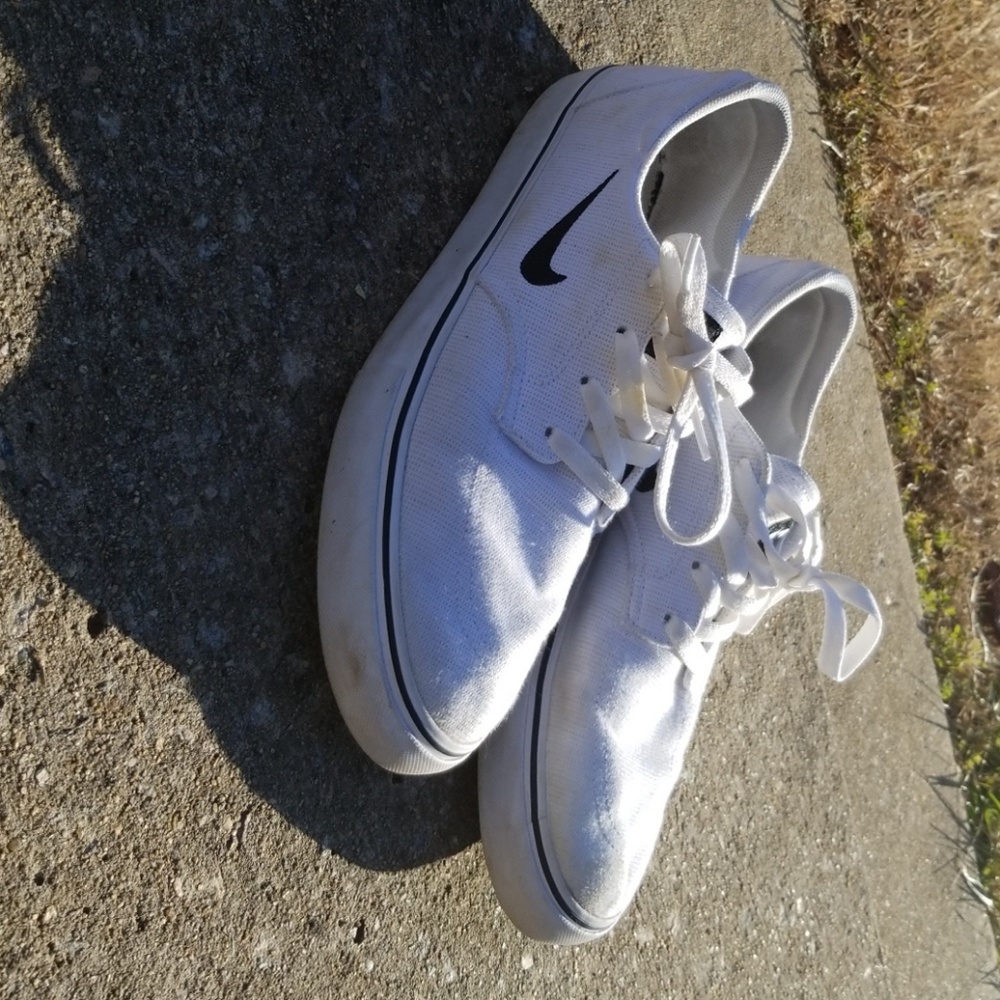 NIKE sneakers